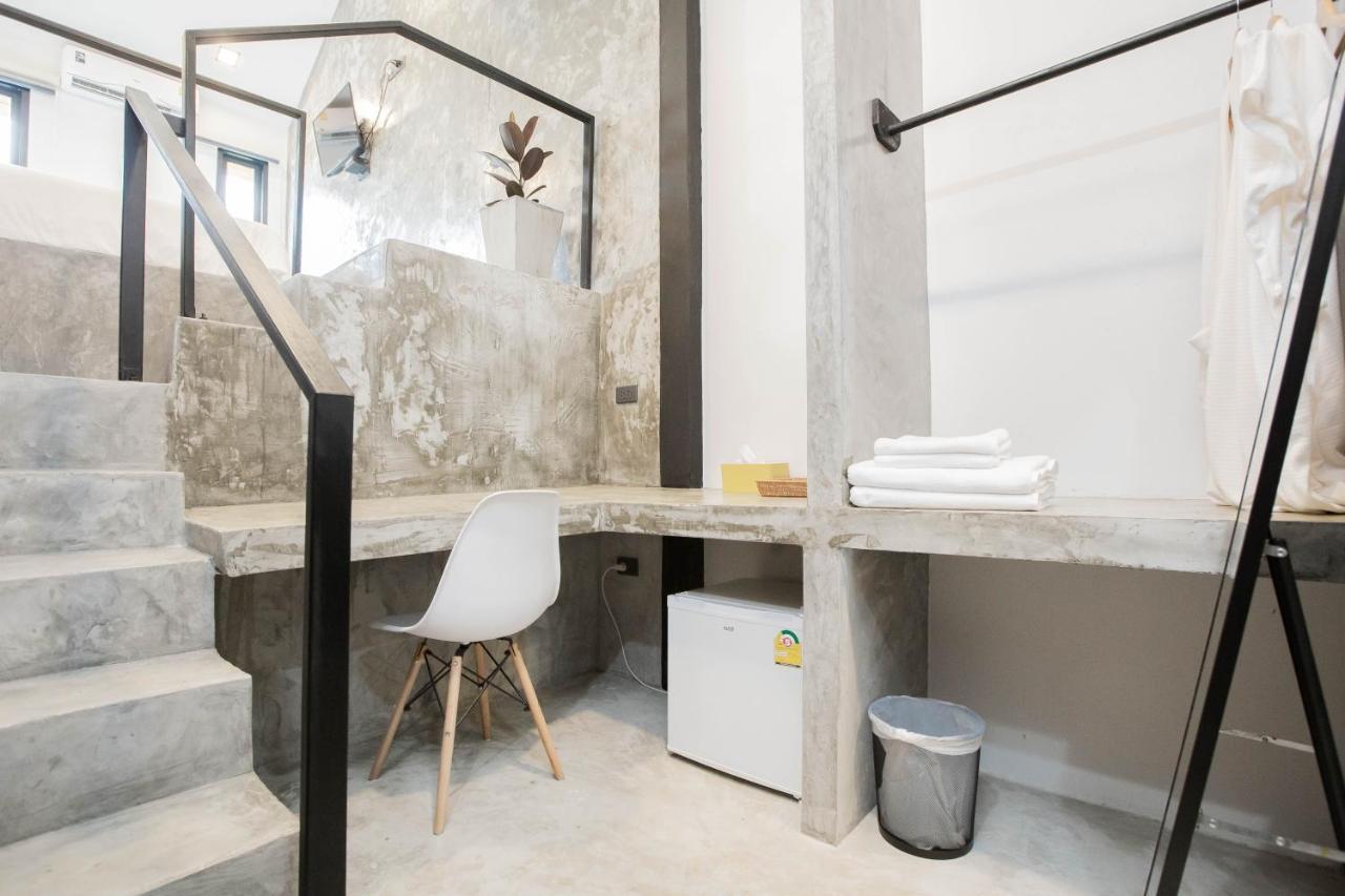 In My Place Cafotel Khlong Thom Экстерьер фото